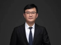 陈岩律师 中共党员  本科毕业于郑州大学 擅长婚姻、继承、交通事故、民间借贷、人身损害、租赁合同、行政诉讼、刑事案件、非诉案件等。