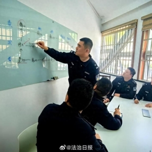 月薪三千的“背债人”被包装成1800万豪宅买家，女子为赚2000元酬劳帮忙“包装流水”，被骗135万首付款