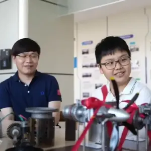 14岁少年“手搓”航空发动机引发热议 航空大佬紧急辟谣：他不是我孙子