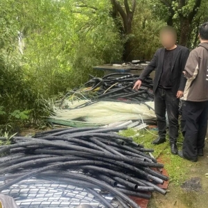 男子偷走工地电缆，返回现场帮民警分析作案细节，因“太懂了”引起民警怀疑