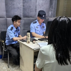 黎某某为泄私愤，公然侮辱张桂梅校长、恶意挑起地域歧视、制造男女对立情绪，被行拘10日